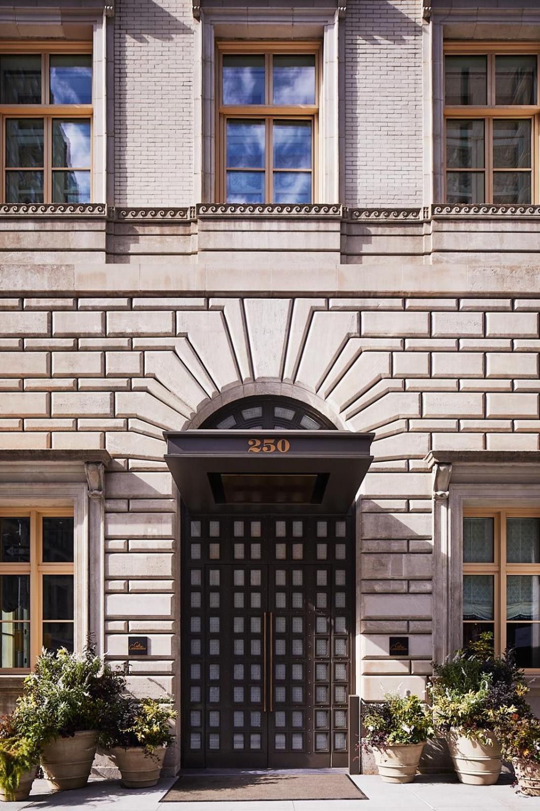 The Fifth Avenue Hotel New York Exterior photo